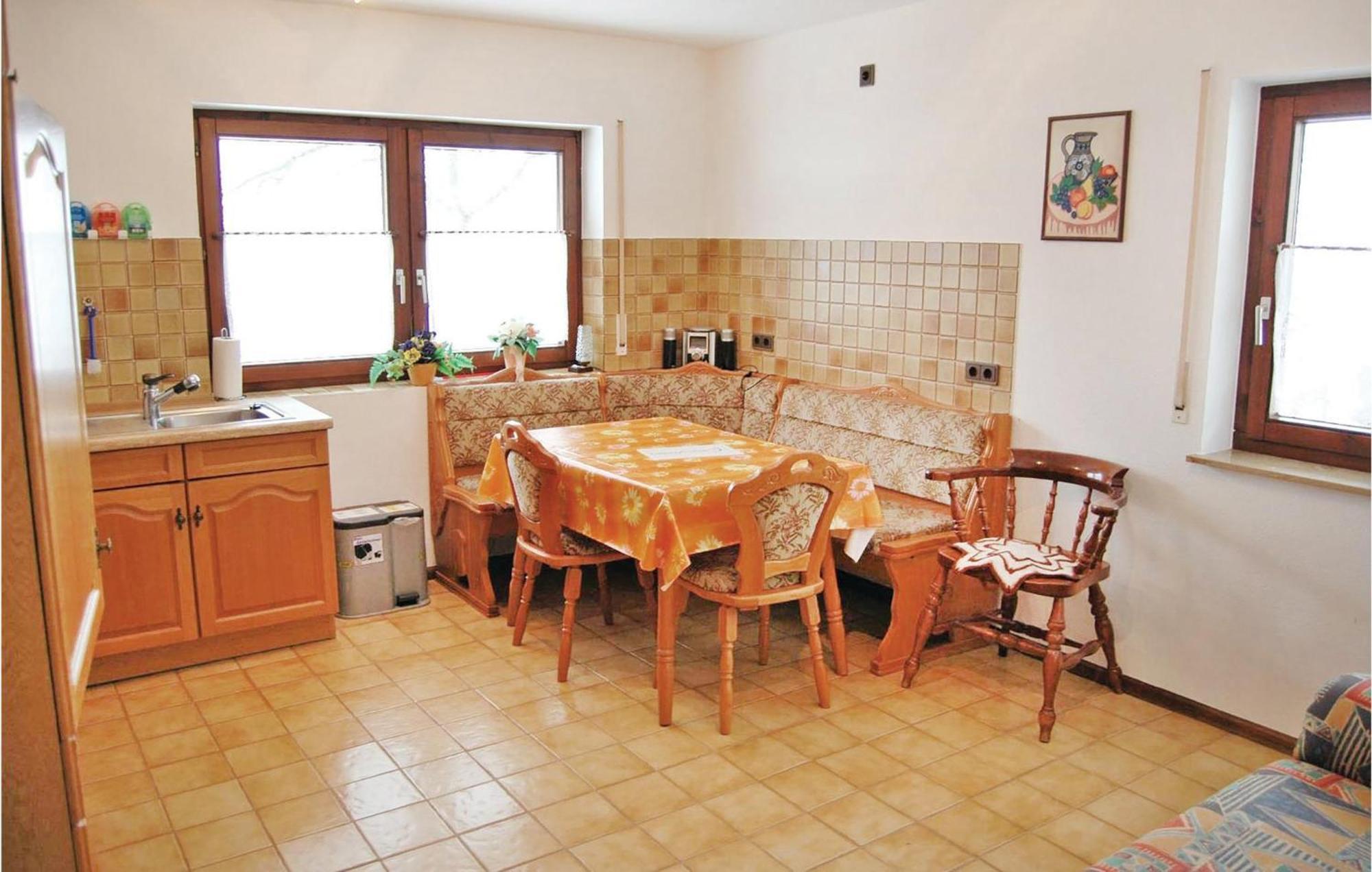 2 Bedroom Awesome Apartment In Welschensteinach Buitenkant foto