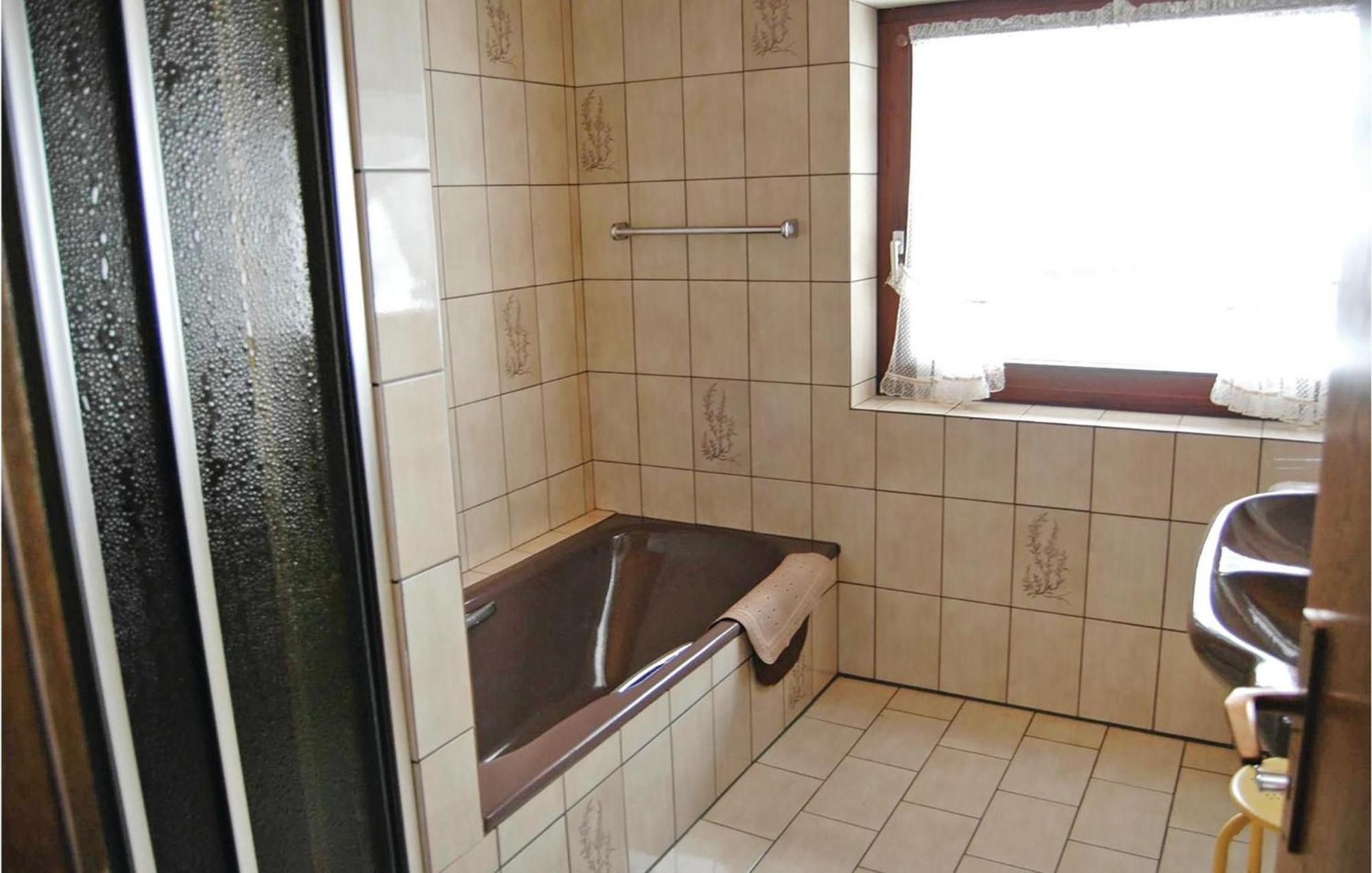 2 Bedroom Awesome Apartment In Welschensteinach Buitenkant foto